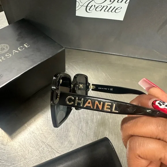 COPY - Authentic Chanel sunglasses - Picture 8 of 11
